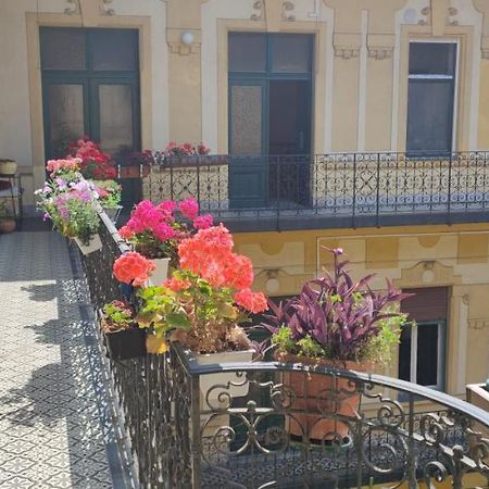 Congress Margit House Lejlighed Budapest Eksteriør billede